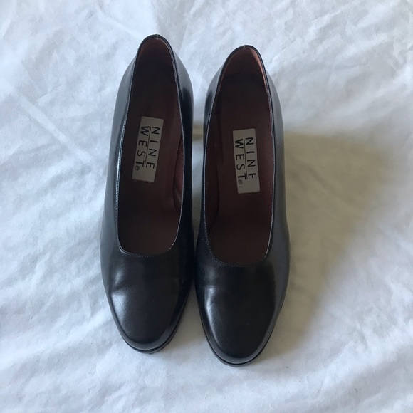 Nine West Black Lug Heeled Leather Loafers - Picture 2 of 6